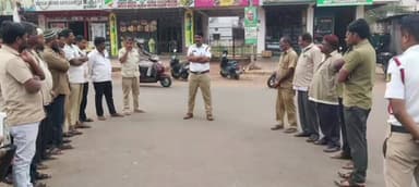 ಬಾಗಲಕೋಟೆ: ನಗರದಲ್ಲಿ ಯಶಸ್ವಿಯಾಗಿ ಜರುಗಿದ ಆಟೋ ಚಾಲಕರಿಗೆ ಸಂಚಾರಿ ನಿಯಮಗಳ ಪಾಲನೆಯ ಜಾಗೃತಿ ಕಾರ್ಯಕ್ರಮ