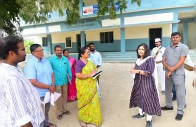 జడ్చర్ల: రాజాపూర్ జడ్.పి.ఉన్నత పాఠశాల లో డిస్ట్రిబ్యూషన్ సెంటర్ ఏర్పాట్లు పరిశీలించిన కలెక్టర్ విజయేందిర బోయి