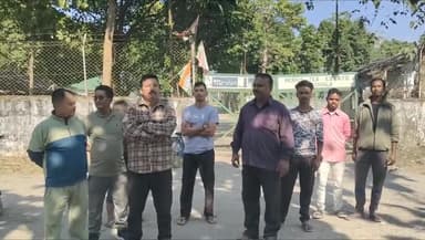 কালচিনি: কথা ছিল আজ খুলবে কিন্ত খুললো না ডুয়ার্সের কালচিনি ব্লকের চিঞ্চুলা চা বাগান, হতাশ বাগনের শ্রমিকরা