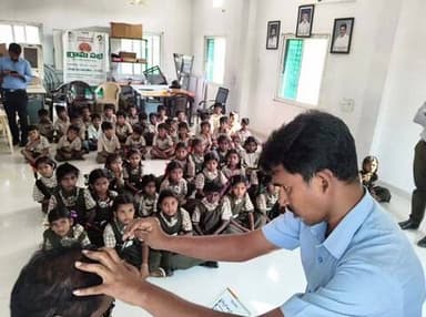 ఉరవకొండ: ఎర్రగుడి గ్రామంలో ఉచిత కంటి వైద్య శిబిరం