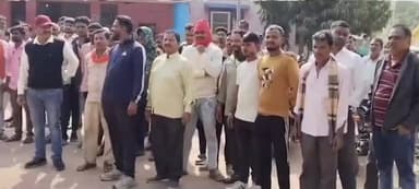 साजा: भाजपा नेता गोलू कोशले पर नगर पालिका कर्मचारी सुपरवाइजर को ऑन ड्यूटी थप्पड़ मारने का आरोप, कर्मचारियों ने कोतवाली घेरा