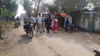 খাতড়া: অবশেষে শুরু হল খাতরা গুরত্বপূর্ণ রাস্তা গুলির নির্মাণ কাজ, গুনগত মান পর্যবেক্ষণ করলেন, রাজ্যের খাদ্য প্রতিমন্ত্রী