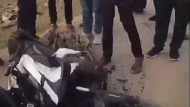 महाराजगंज: पिपरदेउरा में BJP कार्यालय के पास दो बाइकों की भिड़ंत, दो युवक गंभीर रूप से घायल