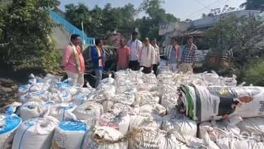 ధాన్యం కొనుగోలులో రైతు సమస్యలు పరిష్కరించాలని వరుణ కాంగ్రెస్ పార్టీ నాయకులు