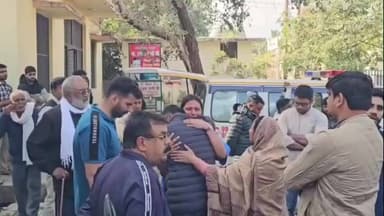 अमरोहा: घर के इकलौते बेटे थे, चारों डॉक्टर, ये बात कहकर यूनिवर्सिटी से निकले थे MBBS डॉक्टर, अमरोहा NH9 पर हुई दर्दनाक मौत