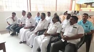 ஊத்தங்கரை: வட்டாட்சியர் அலுவலகத்தில் எஸ் ஐ ஆர் எனப்படும் சிறப்பு தீவிர திருத்தம் தொடர்பான ஆலோசனைக் கூட்டம்