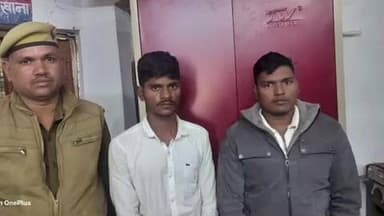 चंदौली: मझवार रेलवे स्टेशन गेट नंबर 2 के पास कोतवाली चंदौली पुलिस ने गैंगस्टर एक्ट में वांछित 2 आरोपियों को दबोचा