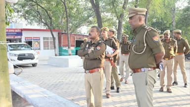 माधौगढ़: गोहन थाना के पुलिस अधीक्षक डॉ दुर्गेश कुमार सिंह ने किया निरीक्षण, दिए दिशा निर्देश