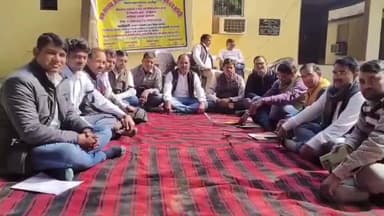 सैदपुर: ऑनलाइन हाजिरी पर सचिवों ने जताया आक्रोश, करण्डा में BDO को सौंपा CM को संबोधित 10 सूत्रीय ज्ञापन
#jansamasya