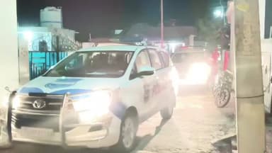 సూర్యాపేట: యర్కారంలో పోలీసుల కవాతు: ప్రశాంత ఎన్నికలే లక్ష్యం! సీఐ రాజశేఖర్