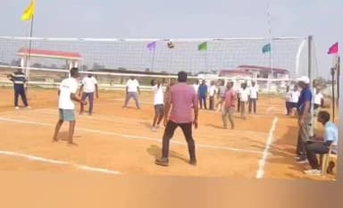 శంకరంపేట్ ఆర్: శంకరంపేట(ఆర్) హోరా హోరీగా క్రీడా పోటీలు