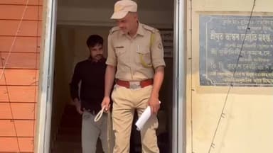 লক্ষীপুৰ: চুপাৰিভিটাত প্ৰেমিকাৰ শাৰীৰিক সম্পর্কৰ ভিডিঅ' সামাজিক মাধ্যমত প্ৰচাৰ কৰি ৰঙা ঘৰৰ আলহী হ'ল ভণ্ড প্ৰেমিক