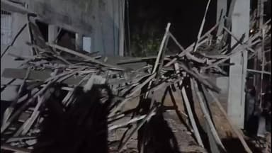 ନୟାଗଡ: ଗଣିଆ ମେଡିକାଲ୍ ପରିସରରେ ନିର୍ମାଣଧୀନ ହସ୍ପିଟାଲ ପଟିକ ଭୁସୁଡ଼ି ପଡ଼ି ୪ ଶ୍ରମିକ ଗୁରୁତର