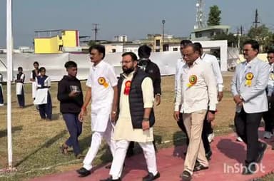 वरोरा: हिरालाल लोया विद्यालय व कनिष्ठ महाविद्यालयाचा वार्षिक क्रीडा व सांस्कृतिक महोत्सवाला आ.करण देवतळे यांची उपस्थिती