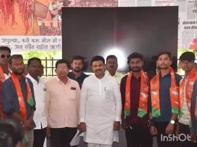 कोरपना: असं येथील काँग्रेस शेतकरी संघटनेच्या शेकडो कार्यकर्त्यांचा भाजपात प्रवेश