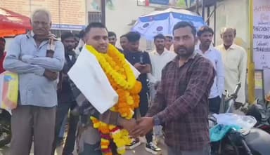 ખેડબ્રહ્મા: તાલુકાના મંજીપુરા ગામનો યુવક અગ્નિ વીરમાં ટ્રેનિંગ પૂરી કરી માદરે વતન ફરતા ભવ્ય સ્વાગત કરાયું