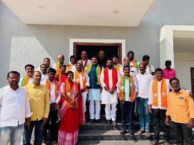 కామారెడ్డి: బీజేపీ జిల్లా కార్యాలయంలో పదాధికారుల సమావేశం, సర్పంచ్ ఎన్నికల్లో బీజేపీ అభ్యర్థులను గెలిపించుకోవాలి : విక్రమ్ రెడ్డి