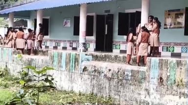 କରଞ୍ଜିଆ: ମଧ୍ୟାହ୍ନ ଭୋଜନରେ ଦିଆ ଯାଉଛି କେବଳ ଶୁଖିଲା ଭାତ , ସାମାଜିକ ଗଣମାଧ୍ୟମର ଭାଇରାଲ । କରଞ୍ଜିଆ ଉପଜିଲ୍ଲାପାଳ କଲେ ତଦନ୍ତ