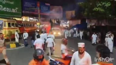 മീനച്ചിൽ: എൽ.ഡി.എഫ് ഈരാറ്റുപേട്ട ടൗണിൽ ആവേശകരമായ പ്രകടനം നടത്തി