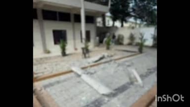 കോഴിക്കോട്: വെള്ളിമാട്കുന്ന് ജെ.ഡി.ടി ഇസ്ലാം ആർട്സ് കോളേജിന്റെ സൺഷേഡ് ഇടിഞ്ഞുവീണ് നാല് വിദ്യാർത്ഥികൾക്ക് പരുക്ക്