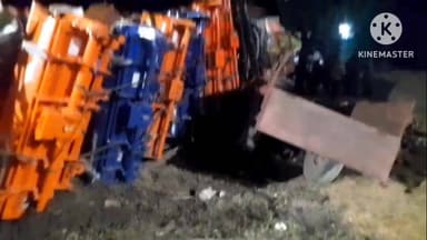 पाली: NH-44 स्थित करमरा तिराहा के पास तेज रफ्तार ट्रक के अनियंत्रित होकर पलटने से किसान की ट्रॉली एवं सीडड्रिल हुई क्षतिग्रस्त