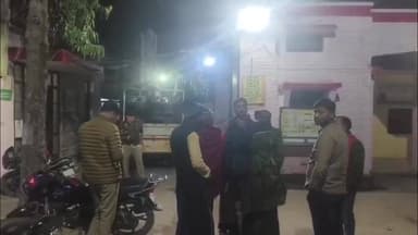 कुंडा: गढ़ौवा पुल के पास दो बाइकों की आमने-सामने टक्कर, एक की मौत और दो घायल