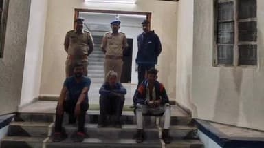 ગીર ગઢડા: ભરણપોષણના કામે થયેલ સજા વોરંટના 3 આરોપીઓ ને ગીરગઢડા પોલીસે સમઢીયાળાથી ઝડપી પાડી કાયદેસરની કાયઁવાહી હાથ ધરી