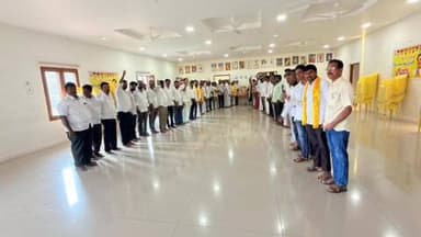 కళ్యాణదుర్గం: కళ్యాణదుర్గంలోని ప్రజా వేదికలు టీడీపీ ఆధ్వర్యంలో భారత రాజ్యాంగ నిర్మాత బీ ఆర్ అంబేద్కర్ వర్ధంతి కార్యక్రమం