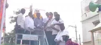 యర్రగొండపాలెం: త్రిపురాంతకం లో డాక్టర్ బి.ఆర్ అంబేద్కర్ వర్ధంతి సందర్భంగా ఆయన విగ్రహానికి ఘన నివాళులర్పించిన దళిత సంఘ నాయకులు