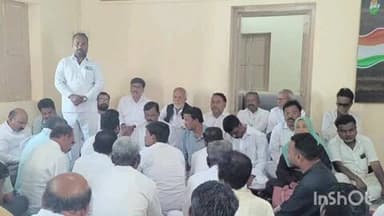 ಯಾದಗಿರಿ: ನಗರದ ಜಿಲ್ಲಾ ಕಾಂಗ್ರೆಸ್ ಕಚೇರಿಯಲ್ಲಿ ಅಂಬೇಡ್ಕರ್ ಮಹಾ ಪರಿನಿರ್ವಾಣ ದಿನ ಆಚರಣೆ