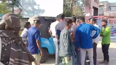 ঢেকিয়াজুলি ভাগ: শোণিতপুৰ জিলাৰ ঢেকীয়াজুলিত সংঘটিত হ’ল পথ দুৰ্ঘটনা