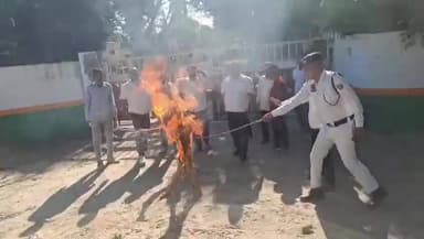 ধেমাজি: চাউল চুৰ ন্যায় বিচাৰি নগৰত অসম জাতীয়তাবাদী যুৱ পৰিষদৰ উত্তাল প্ৰতিবাদ