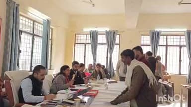 बिंदकी: बिंदकी कस्बे के संपूर्ण समाधान दिवस में मुख्य विकास अधिकारी और एसडीएम ने सुनी समस्याएं