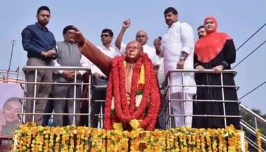 గుంటూరు: అంబేద్కర్ వర్ధంతి సందర్భంగా నివాళులు అర్పించిన నగర మేయర్, కమిషనర్, ఎమ్మెల్యే, డిప్యూటీ మేయర్