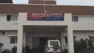 కాగజ్నగర్: రణావెల్లి సర్పంచ్ అభ్యర్థికి తుపాకీ బెదిరింపు