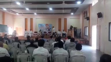 मोर्शी: शिवाजी शाळेच्या प्रांगणात पत्रकार स्वर्गीय शेखर चौधरी, यांना मान्यवरांनी दिली भावपूर्ण श्रद्धांजली