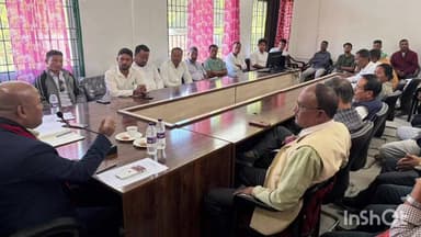 মৰাণ: শ্বহীদ দিৱস অনুষ্ঠিত কৰাক লৈ খোৱাং সম-জিলা কাৰ্যালয়ত দল সংগঠনৰ প্ৰতিনিধি আৰু বিধায়ক উপস্থিতিত অনুষ্ঠিত হয় সভা