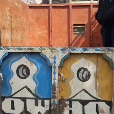 #gonda #gondapolice
गोंडा में सर्राफा व्यवसाई की संदिग्ध मौत
कमरे के भीतर मिला सर्राफा व्यवसाई का शव
बेटे की सूचना पर ...