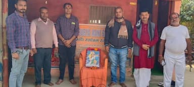 कुशेश्वर स्थान: शौर्य दिवस पर भाजपा कार्यकर्ताओं ने घर-घर संघ का पत्रक बांटा