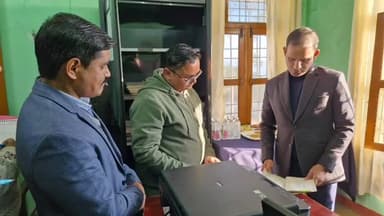 बेरीनाग: जिलाधिकारी ने तहसील बेरीनाग का औचक निरीक्षण किया, व्यवस्थाओं पर जताई नाराजगी