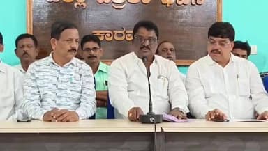 ಕಾರವಾರ: ಜಿಲ್ಲಾಸ್ಪತ್ರೆ ಅಭಿವೃದ್ಧಿಗೆ 100 ಕೋಟಿ ಅನುದಾನ: ಮಾಜಿ ಶಾಸಕಿ ರೂಪಾಲಿ ನಾಯ್ಕ ಆರೋಪಕ್ಕೆ ನಗರದಲ್ಲಿ ಕಾಂಗ್ರೆಸ್ ತಿರುಗೇಟು