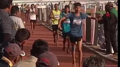 17 ವಯೋಮಿತಿಯ ರಾಜ್ಯಮಟ್ಟದ ನಡಿಗೆ ಸ್ಪರ್ಧೆಯಲ್ಲಿ ಪ್ರಥಮ ರಾಷ್ಟ್ರ ಮಟ್ಟಕ್ಕೆ ಆಯ್ಕೆಯಾದ ಬಾಳೆಹೊನ್ನೂರು ಸರ್ಕಾರಿ ಪ್ರೌಢಶಾಲೆಯ ಅಮೋಘ