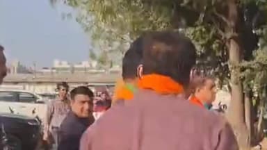 સાણંદ: ડૉ. આંબેડકર મહાપરિનિર્વાણ દિવસ, સાણંદમાં જિલ્લા ભાજપે ડૉ. આંબેડકરની પ્રતિમાને પુષ્પાંજલિ અર્પણ કરી