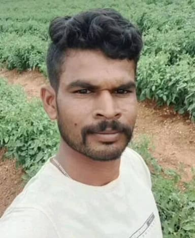 కళ్యాణదుర్గం: మంగళ కుంట గ్రామంలో యువరైతు కురుబ త్రివేంద్ర (31) అప్పుల బాధ తాళలేక ఉరివేసుకొని ఆత్మహత్య