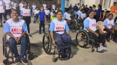 கோவை வடக்கு: முதுகு தண்டுவட சிகிச்சை மறுவாழ்வு மையம் சார்பில் 6-வது மாற்றுத்திறனாளிகளுக்கான வீல்ஸ் மாரத்தான் போட்டி