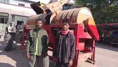 ঢেকিয়াজুলি ভাগ: কুটুলাডুব গাঁৱত ট্ৰেকটৰত ধান মৰণা দিয়া অৱস্থাত এগৰাকী লোকৰ কৰুণ মৃত্যু