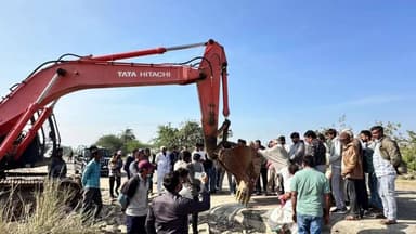 જામજોધપુર: જામજોધપુરના રબારીકા ગામે નવ નિર્મિત બ્રિજનું ખાતમુહૂર્ત કરવામાં આવ્યું