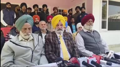 ਗੁਰਦਾਸਪੁਰ: ਸ਼੍ਰੋਮਣੀ ਅਕਾਲੀ ਦਲ ਦੇ ਸ਼ਹਿਰੀ ਪ੍ਰਧਾਨ ਗੁਰਬਚਨ ਸਿੰਘ ਬੱਬੇਹਾਲੀ ਵੱਲੋਂ ਜਿਲ੍ਹਾ ਪਰਿਸ਼ਦ ਦੀਆਂ ਚੋਣਾਂ ਨੂੰ ਲੈਕੇ ਕੀਤੀ ਗਈ ਪ੍ਰੈੱਸ ਕਾਨਫਰੰਸ