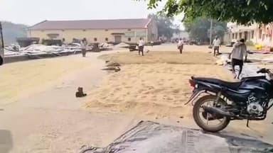 పైలవారపులో ధాన్యం అమ్మకానికి రైతులు తిప్పలు