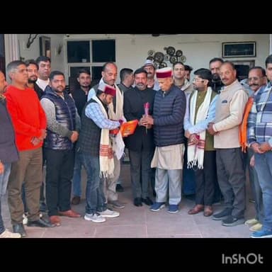 बमसन: नवगठित भाजपा सोशल मीडिया जिला कार्यकारिणी ने प्रो. प्रेम कुमार धूमल से लिया आशीर्वाद